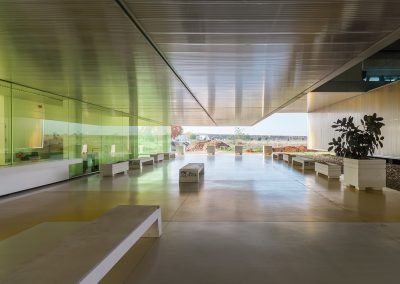 Edificio aulario de la Universidad Pablo de Olavide en Sevilla realizado por Morales de Giles Arquitectos