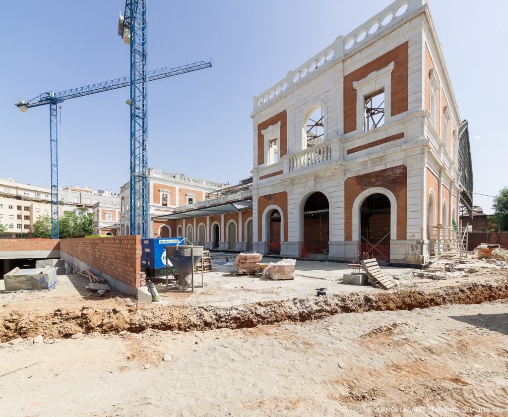 Rehabilitación del mercado Puerta de la Carne de Sevilla por Oloriz Arquitectura y Román y Canivell Arquitectos