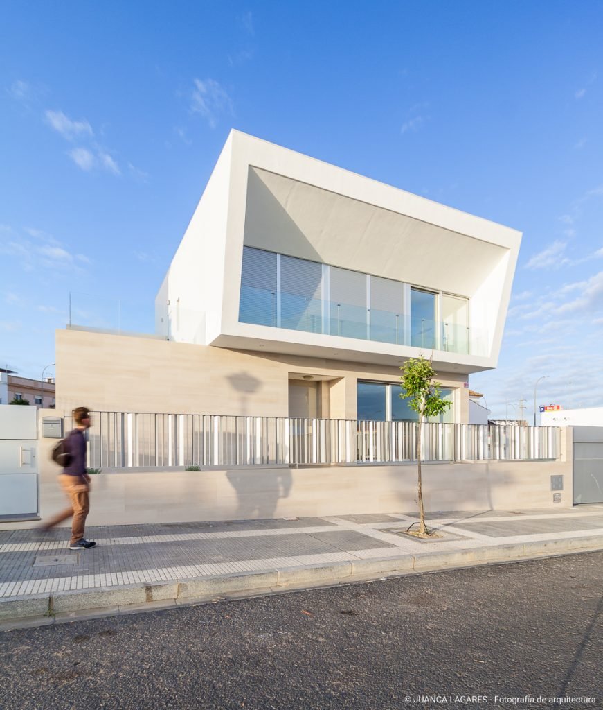 Bezel House, vivienda unifamiliar en Lepe realizada por Juan Manuel González Morgado