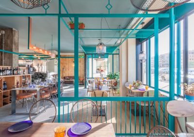 Reforma e interiorismo del restaurante Ditirambo Gastrotasca diseñado por CM4 Arquitectos en Mairena del Aljarafe