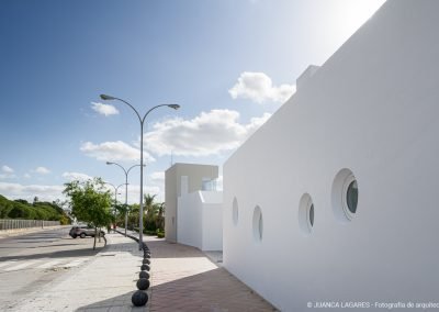 Sede de la ARP La Rampa en el Puerto de Santa Maria realizado por Prada y Navarro Arquitectos