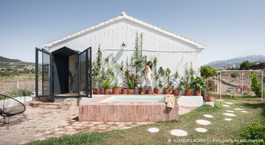 Vivienda rural La Centinela situada en Velez-Malaga, Malaga y realizada por FORarq