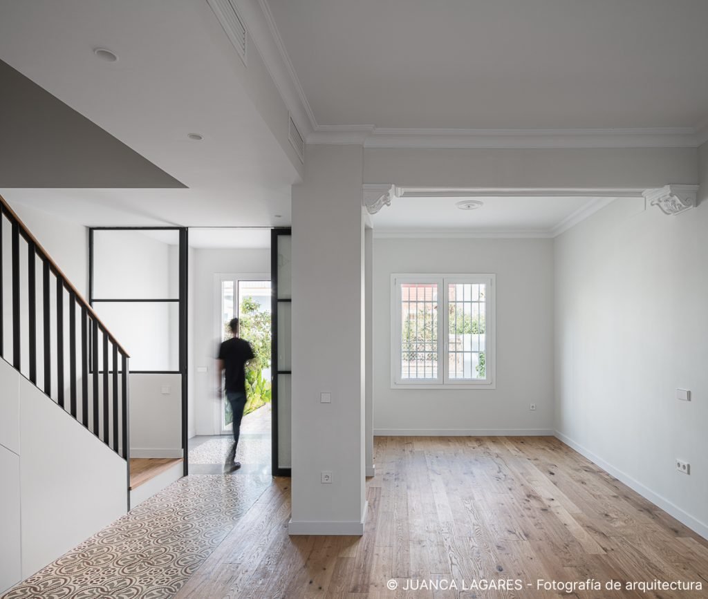 Reforma de vivienda unifamiliar entre medianeras en Sevilla realizada por castro navarro arquitectura